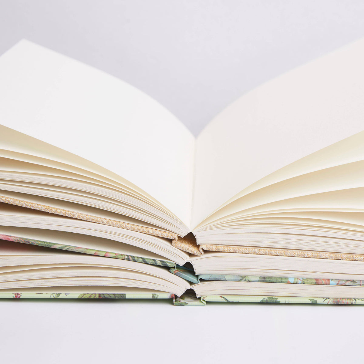 RHS 160 Page Hardbound Sketchbook (110gsm), A5, Rose